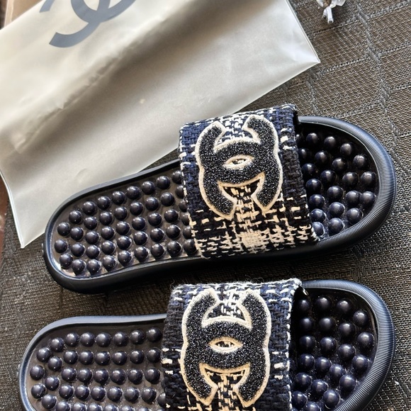 Chanel Tweed slides with rubber massage soles in size 40 Authentic - Picture 8 of 15